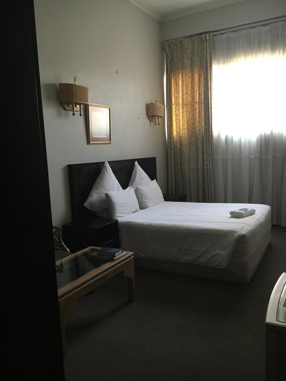 Tassili Lodge Kempton Park Luaran gambar